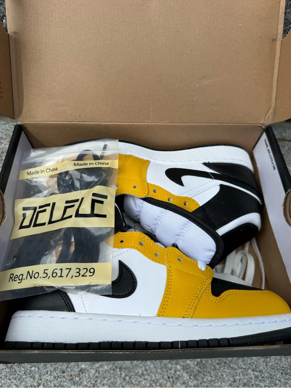 Air Jordan 1 Mid GS Yellow Ochre Black White Sneakers 4Y DQ8423-701 NIB